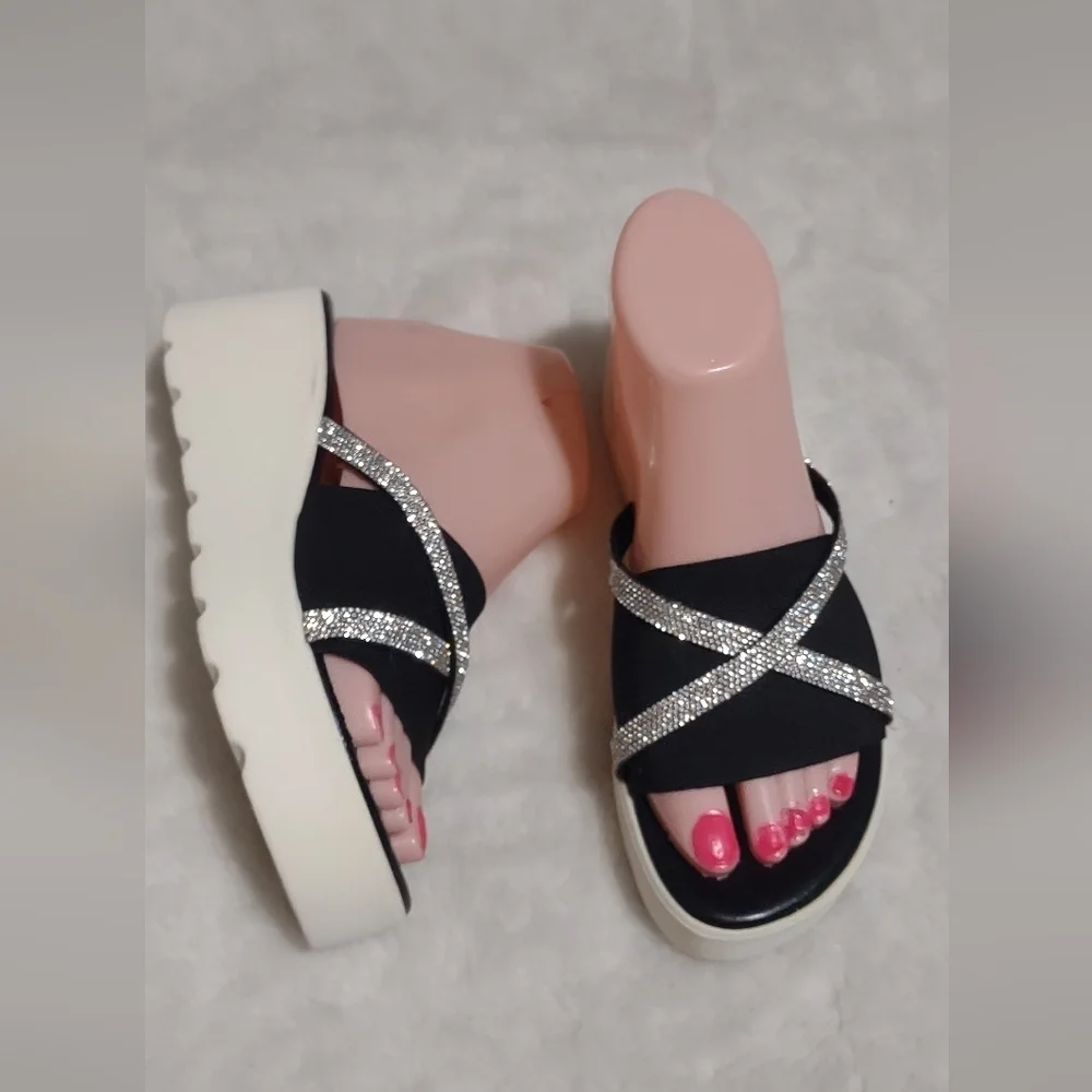 Italian Shoemakers Black and Silver Sparkle Sandals